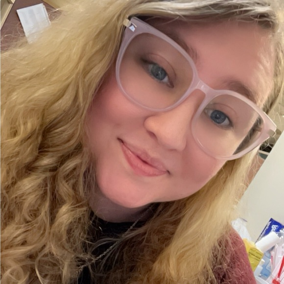 Meet your Posher, Bethany - Picture 4 of 9